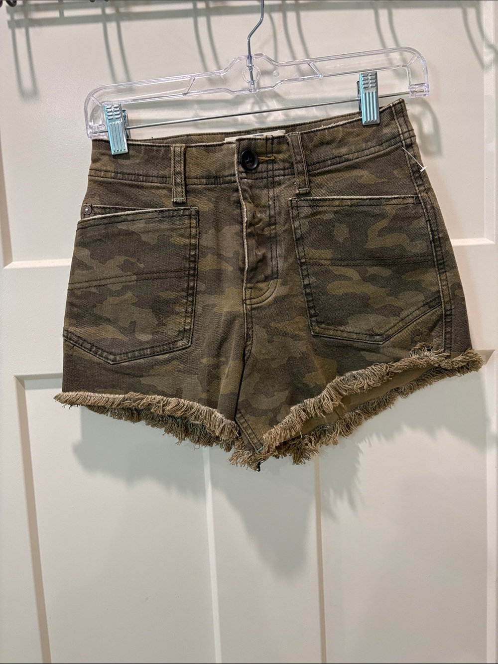 We The Free Camo Frayed-Hem High-Rise Shorts - Olive/Brown